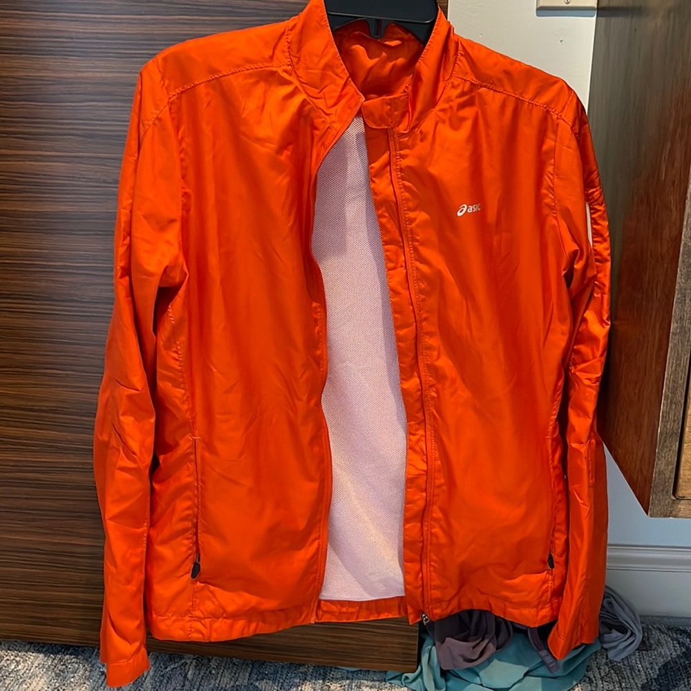 ASICS Wind Breaker